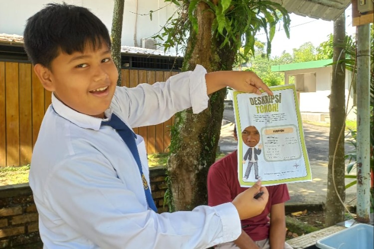Misi Detektif Kelas 7: Belajar Teks Deskripsi dengan Lebih Seru! - SMP Bina Insan Boarding School