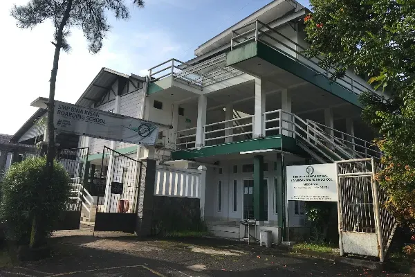 Akses mudah - SMP Bina Insan Boarding School