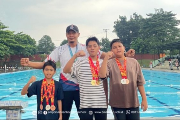 Siswa SMP Bina Insan Boarding School Raih Prestasi di Wahana Swim Challenge 2025 - SMP Bina Insan Boarding School