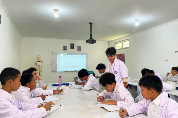 Kelas dengan jumlah siswa terbatas - SMP Bina Insan Boarding School