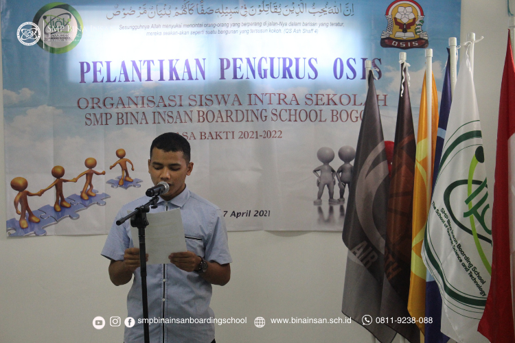 Mengukir Generasi Pemimpin Masa Depan: Pelantikan Pengurus OSIS SMP Bina Insan Boarding School 2021-2022 - SMP Bina Insan Boarding School